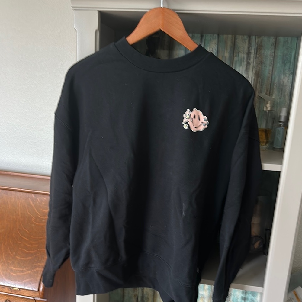 Vans Black and Pink Crewneck Sweater with Knit Design